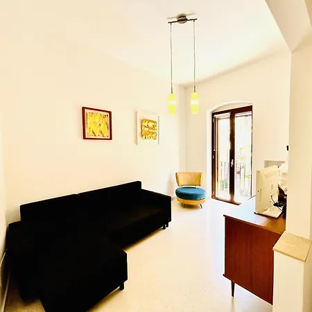 Santa Scolastica Apartamento *